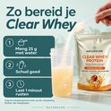 Bereidingsinstructies voor Clear Whey: meng 20g poeder met water en schud goed.