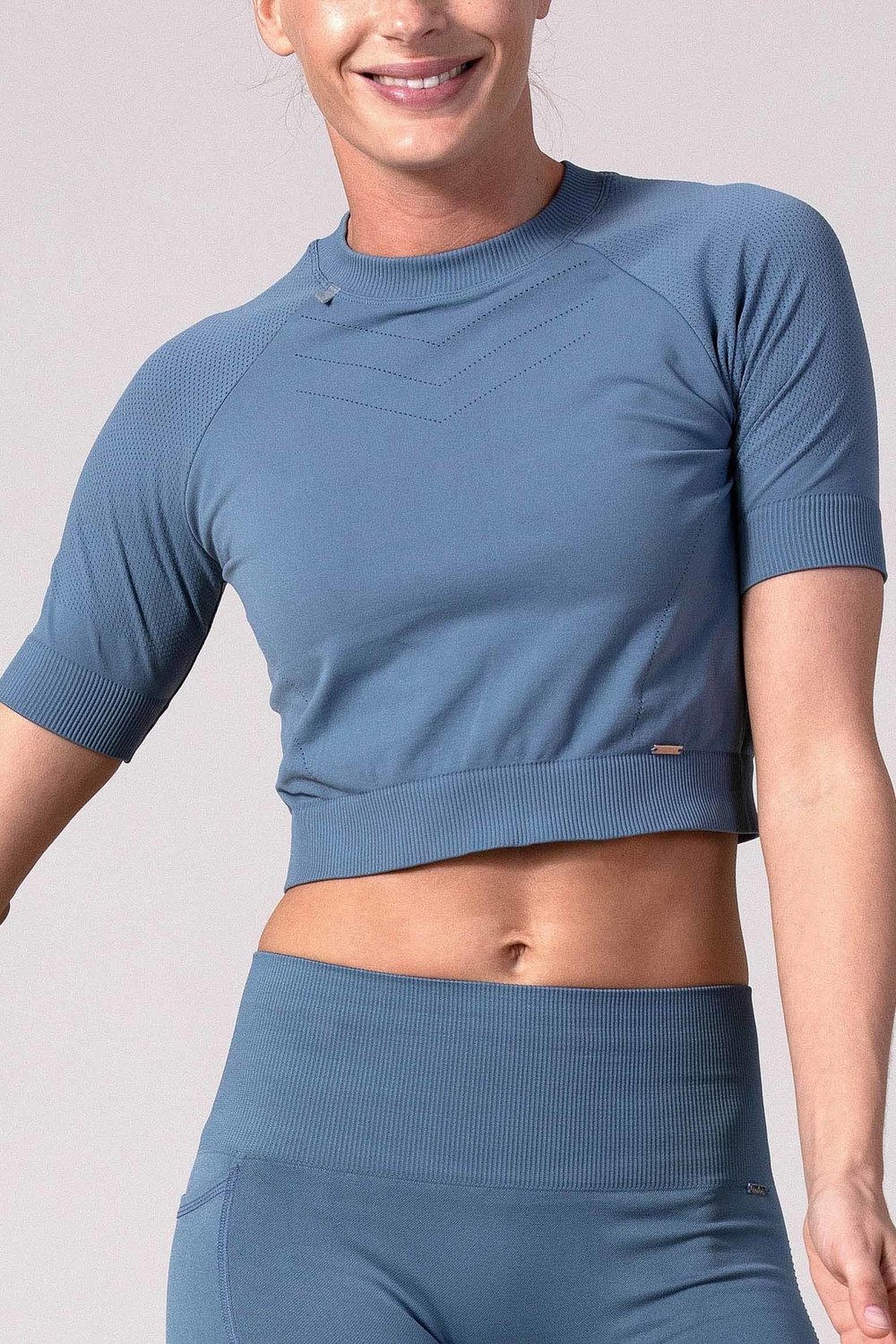 REVIVE Amarante - Cropped Sporttop Dames - Seamless, Yoga - Zen Blue - Maat M