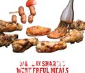 Kipvleugels met saus en worstjes op een grill, met tekst 'MADE BY SHARKY'S WONDERFUL MEALS'.