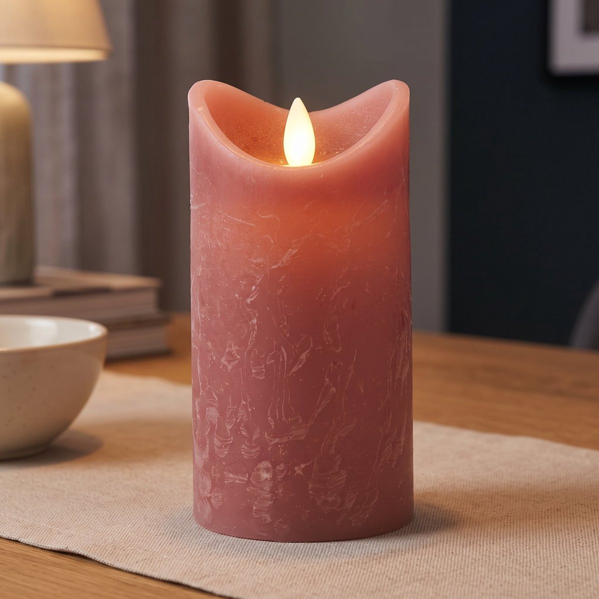 Cheqo® LED Kaars Roze 15 cm - Stompkaars met Bewegende Vlam - Vlamloze Nepkaars van Wax - Elektrische Sfeerkaars op Batterijen - Flikkerende Dansvlam - Realistische Sfeerverlichting voor Binnen - Tafeldecoratie voor Woonkamer en Slaapkamer