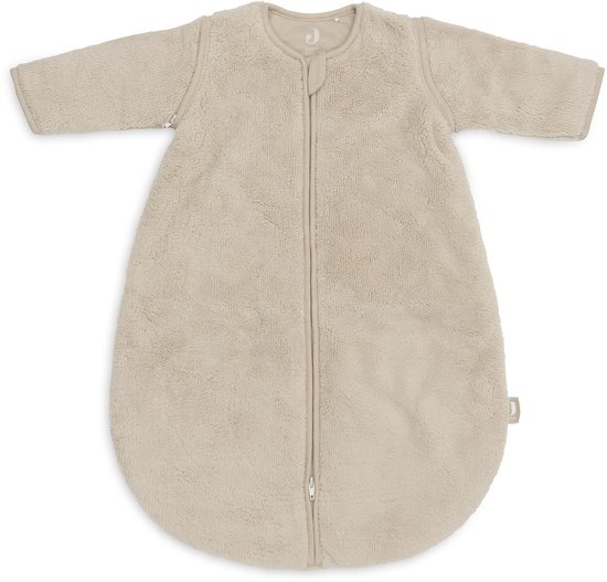 Beige teddy slaapzak met rits middenvoor en lange mouwen. Jollein logo bovenaan.