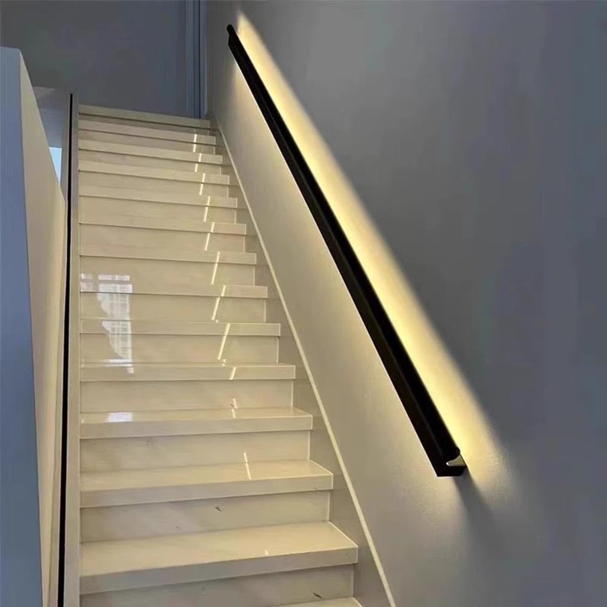 LED Trapleuning Kit - Verlichte Handgreep - Veilige Verlichting - Met Bewegingssensor - 1 Meter - Aluminium