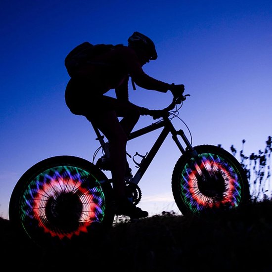 Wielverlichting LED - Fietsverlichting Spaak - Fietsen Zichtbaarheid - 32 Automatische Patronen - 127 cm - Multicolor — afbeelding 4