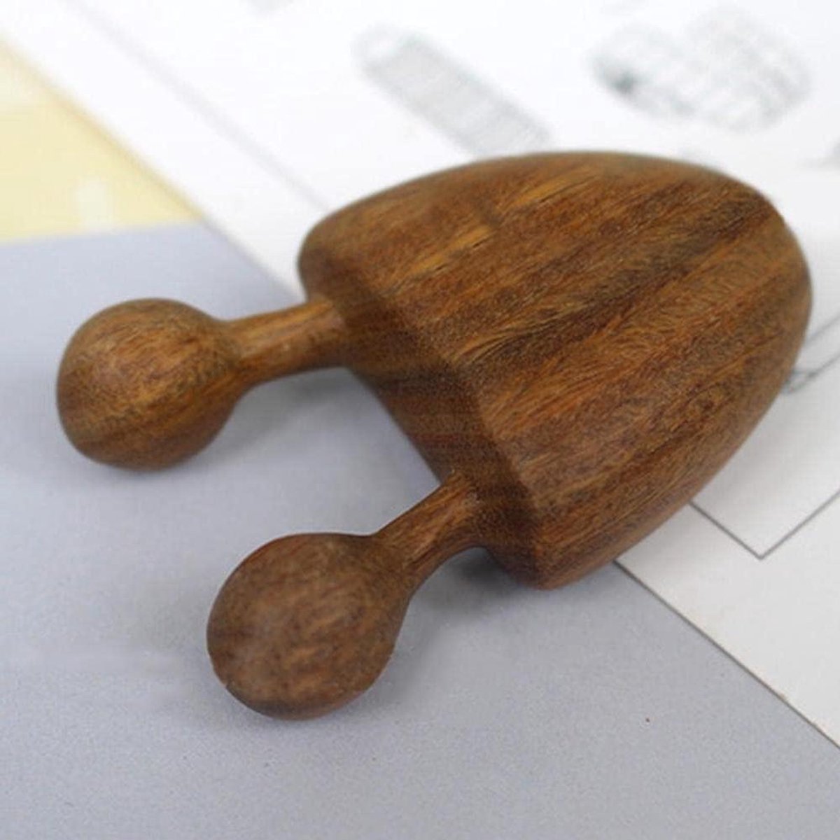 Sandelhout Massage Tool - Gua Sha Stok - Gezichtsbehandeling - Natuurlijk Sandelhout - 2.54 x 2.54 x 0.51 cm - Bruin