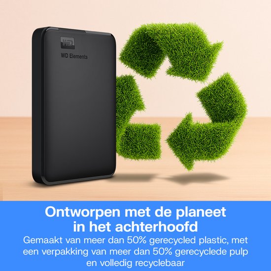 Zwarte WD Elements externe harde schijf naast een groen recycle-symbool van gras.