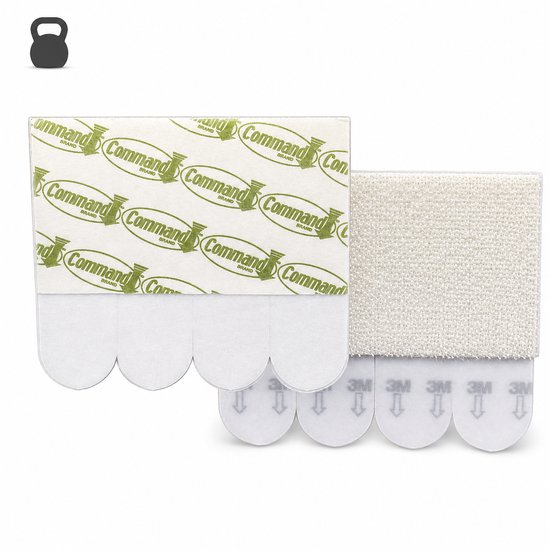 Deux bandes Command, l'une avec des logos verts, l'autre avec une fermeture velcro blanche.