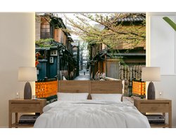 Behang - Fotobehang Tatsumi-kyo de brug over de Shiragawa-rivier in het Japanse Kyoto - Breedte 280 cm x hoogte 280 cm