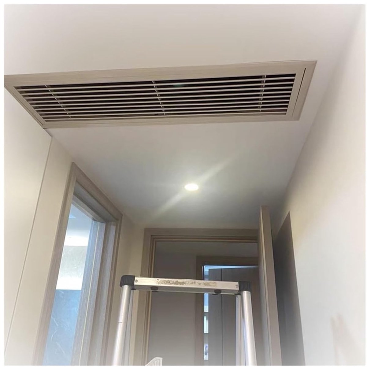 Ventilatierooster Rechthoekig - Luchtuitlaat Deksel - Efficiënte Luchtcirculatie - Verwijderbare Lamellendeur - 29 x 60 cm - Zwart