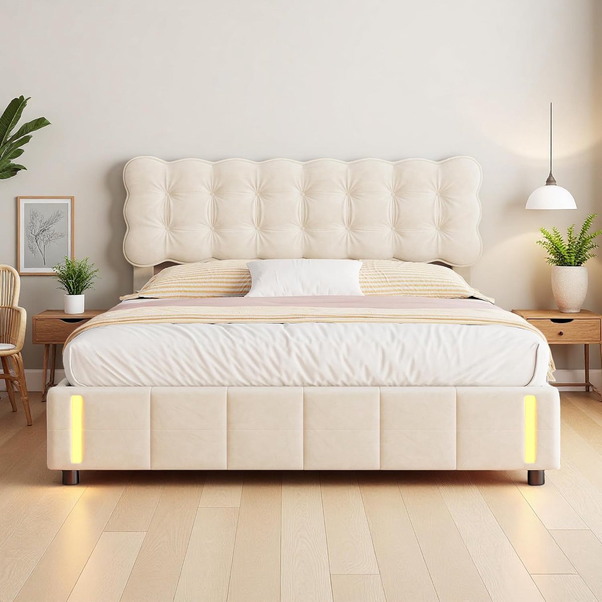 Gestoffeerd Tweepersoonsbed - Bed met opbergruimte - Slaapkamer Decoratie - Ingebouwde LED verlichting - 140 x 200 cm - Beige