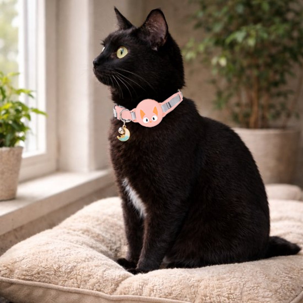 Pets n Paws Kattenhalsband Tag Houder - Verstelbare Halsband Kat - Met belletje - Glow in the Dark - Reflecterend - Geschikt voor AirTag - Kat GPS Tracker Houder - Kitten / Hond - Kattenbandje - Cat Collar - Kattenriem - Zalmroze – foto 7