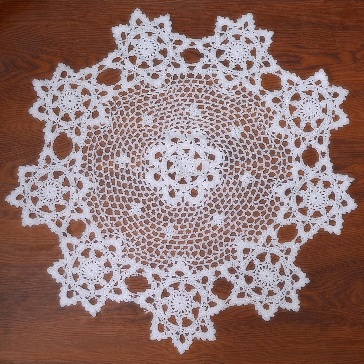 Gehaakt tafelkleed, boho katoenen kant kleedje, witte holle placemat, bloemen tafelkleed voor eindtafel, nachtkastje, meubels bovendecoratie (60 cm)