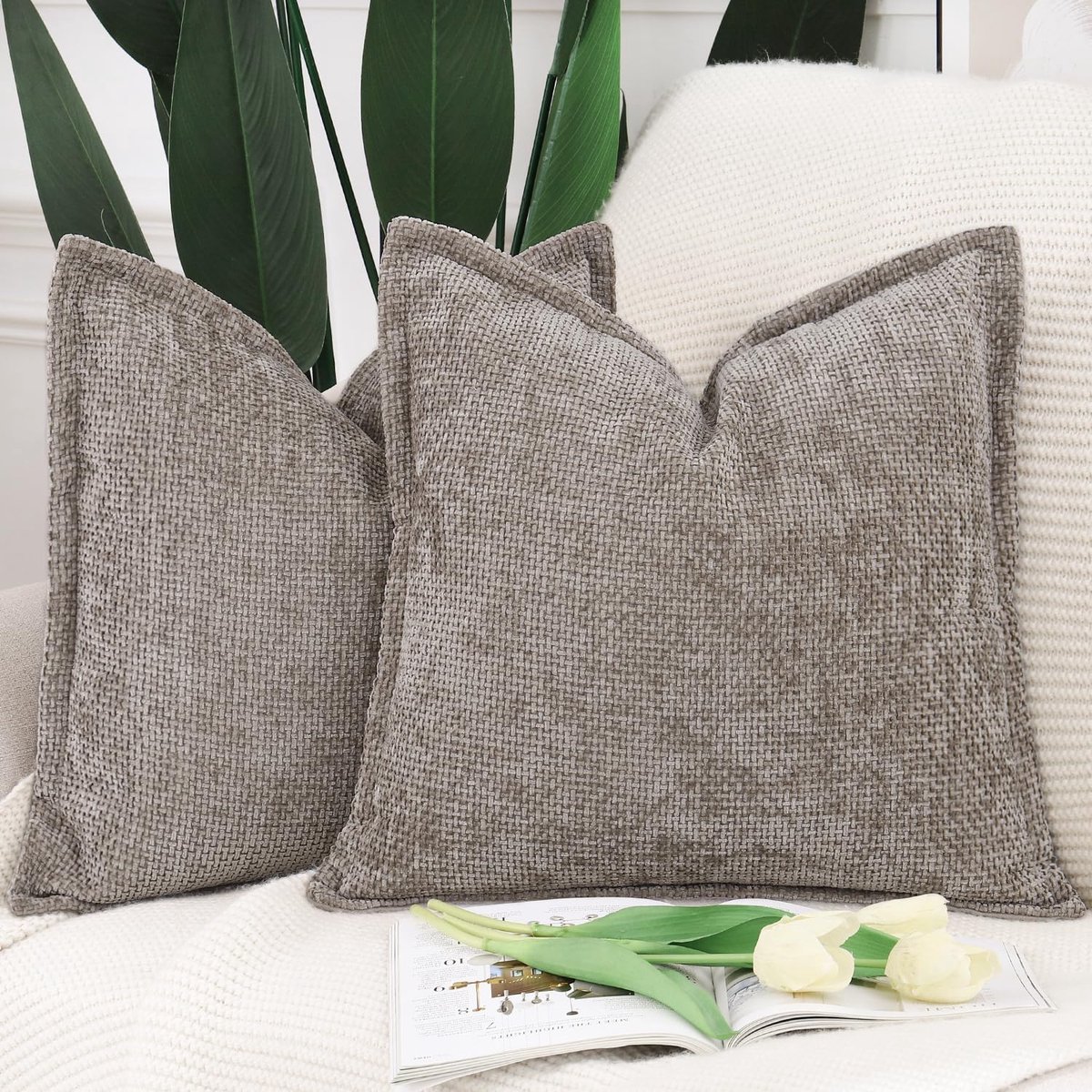 SnelShoppen - Set van 2 Decoratieve Kussenslopen 50x50cm - Zacht Chenille Velours met Franje - Taupe voor Sofa en Slaapkamer - Handwas