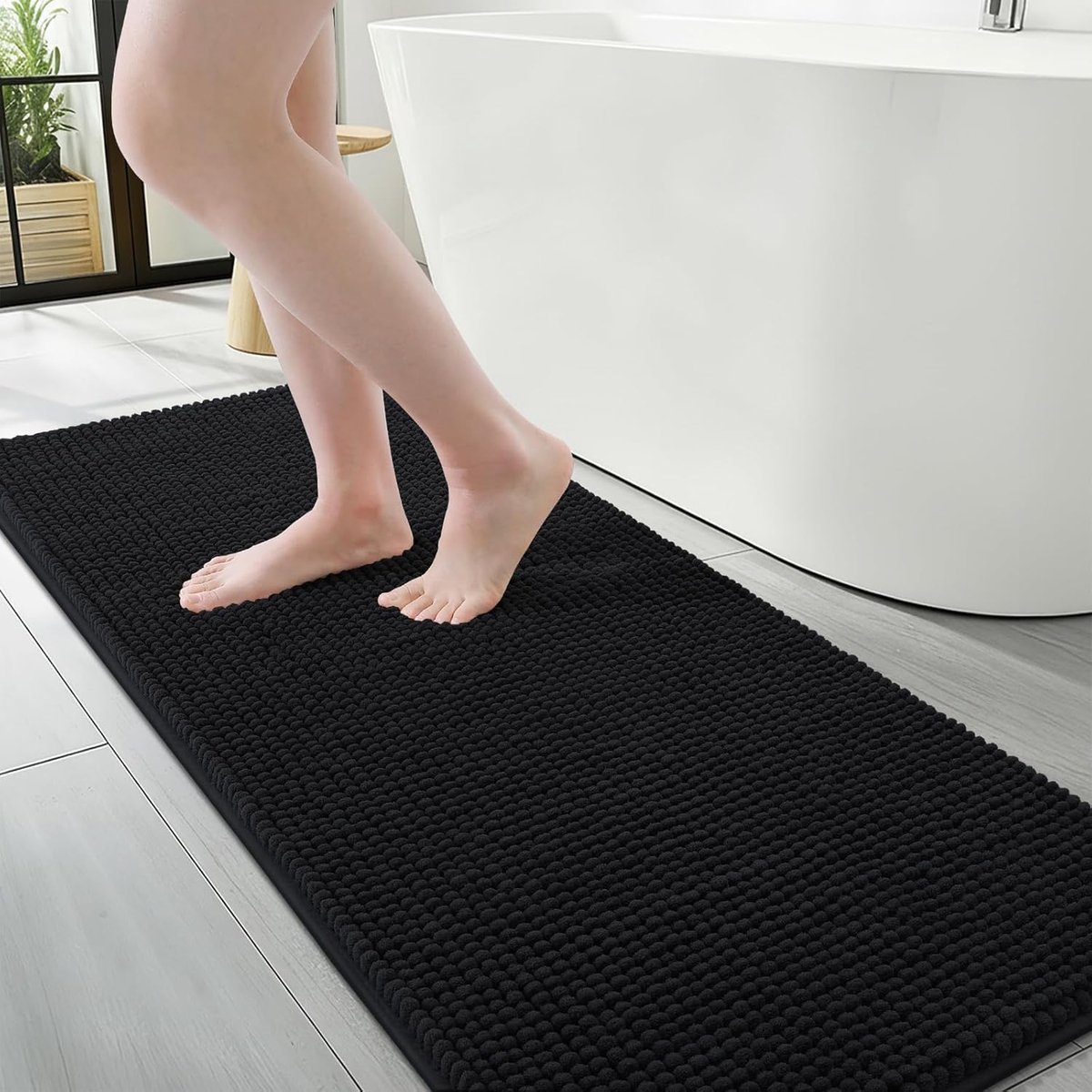 SnelShoppen - Luxe Badmat - Dikke Zachte Fluffy Chenille Badmat - Absorberend en Antislip - Machinewasbaar en Sneldrogend - 43 x 120 cm - Zwart