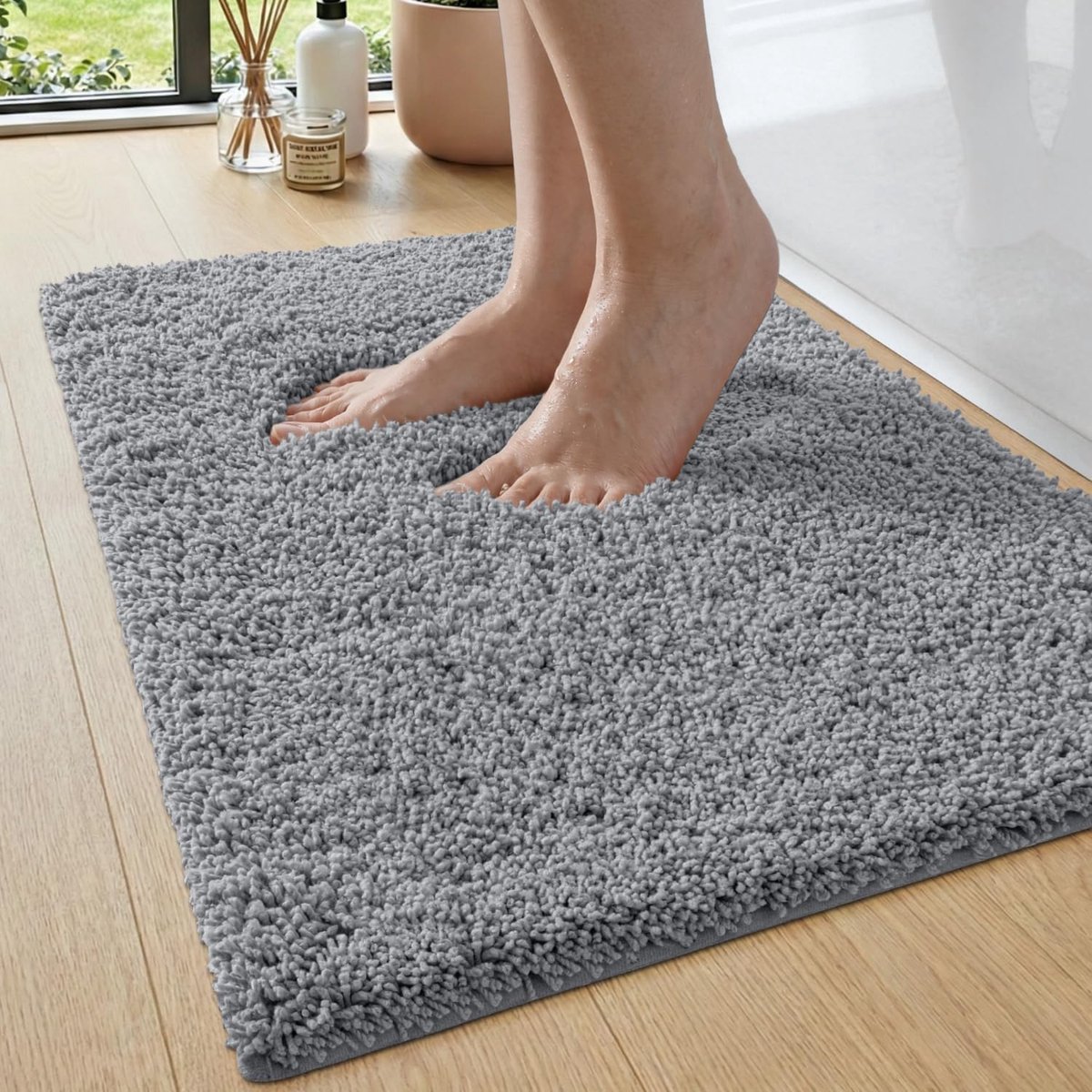 SnelShoppen - Dikke Badmat 40x60cm, Waterabsorberend en Antislip Microvezel Badkleed, Machinewasbaar, Lichtgrijs, Voor Badkamer en Douche
