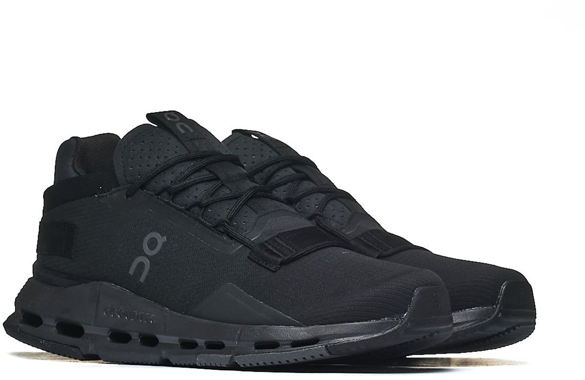 On Running Cloudnova 2 'Black' maat 42.