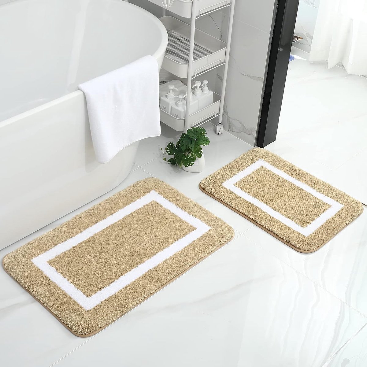 Microvezel badkamertapijt set 2-delig - 40x60 cm + 50x76 cm, beige | Modern design, zacht en pluizig, waterabsorberende, antislip achterkant, machinewasbaar, veel gebruikt, duurzaam
