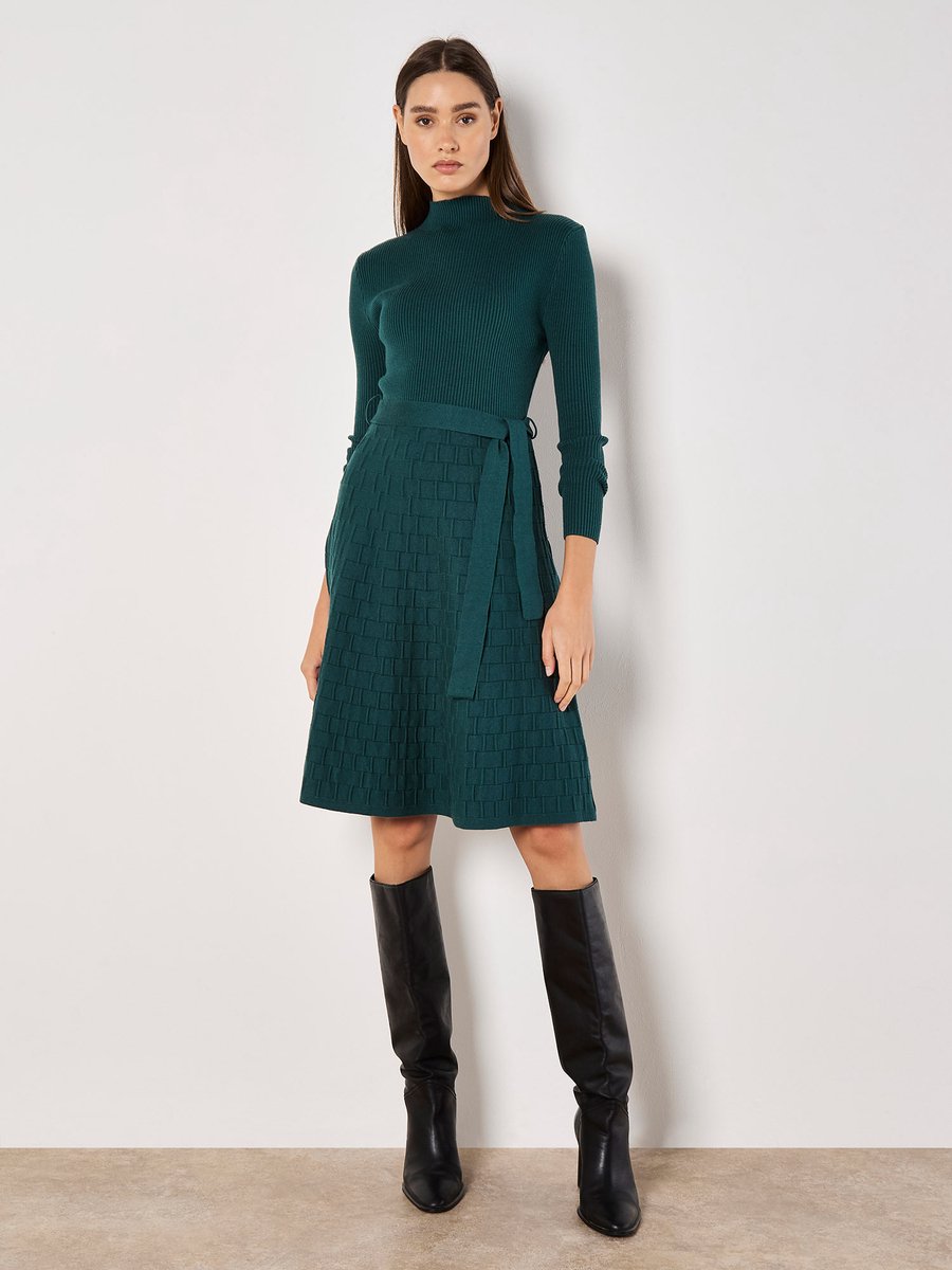 Mini-jurk met hoge kraag