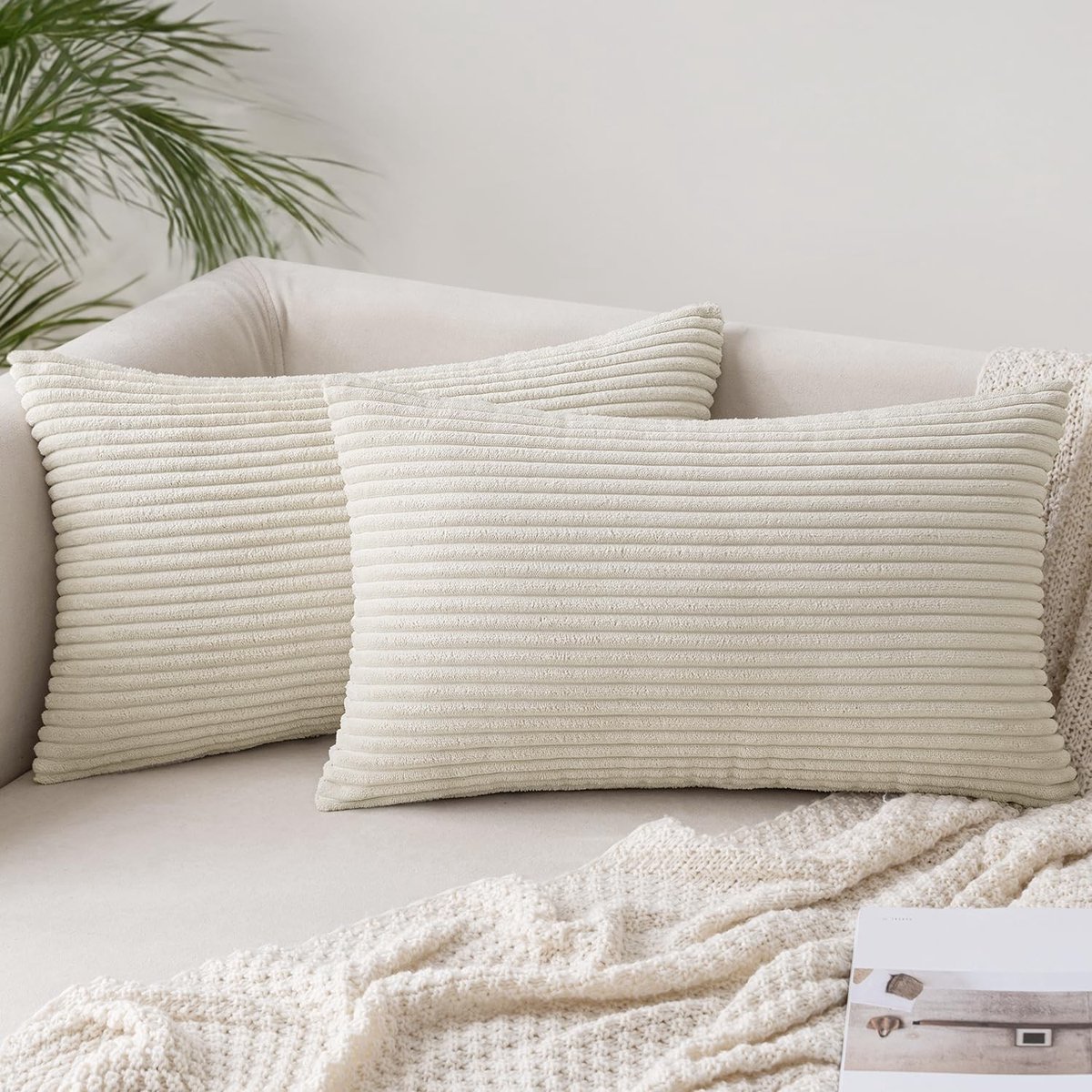Omgoods - Set van 2 Corduroy Kussenhoezen 30x50cm Beige - Decoratief voor Sofa en Slaapkamer