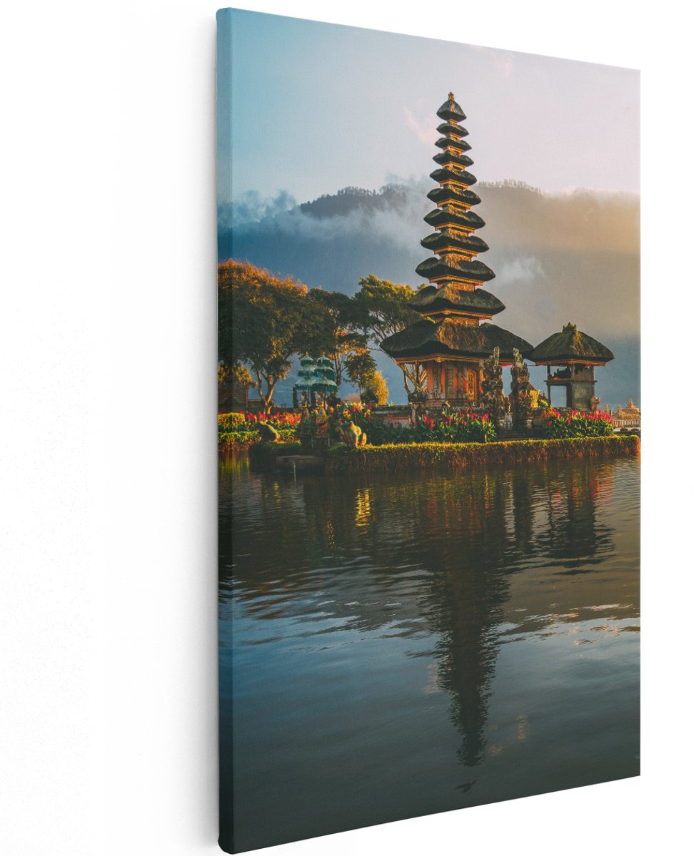 Artaza Canvas Schilderij Pura Tempel in Bali op het Meer Beratan - 120x180 cm - Groot - Wanddecoratie Woonkamer - Schilderijen - Muurdecoratie