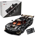 Zwarte en oranje LEGO Koenigsegg-auto naast de doos. "Koenigsegg" label.