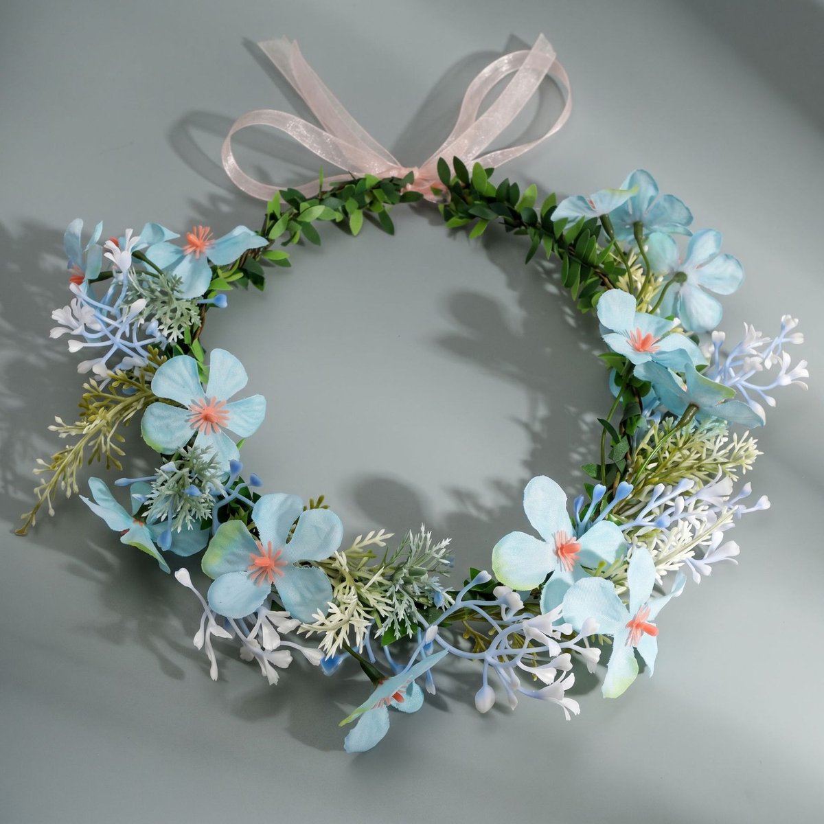 Kunstbloemen Hoofdkrans, Bloemencirkel Haarband met Satin‑Lint, Bruiloft & Fotoshoot Haaraccessoire,Lichtblauwe bloemenkrans voor vakantiefotografie