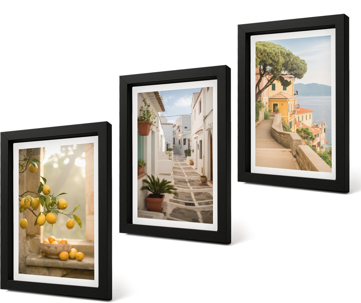 Coloray 4-Delige Schilderij Set - Uitzicht op citrusbomen vanuit het raam en architectuur aan zee. - 20 x 30 cm - Decoratieve Muurdecoratie - Slaapkamer - Interieur Decoratie