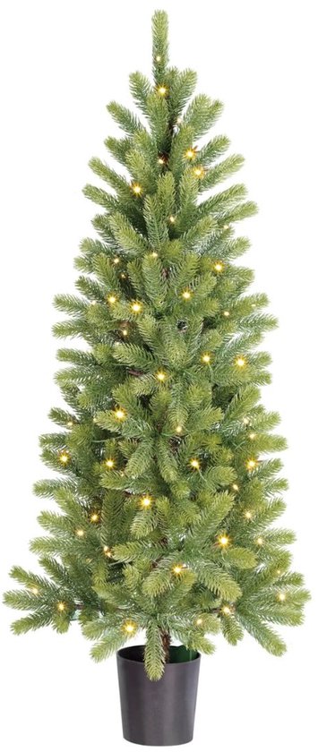 Een smalle, groene kunstkerstboom met led-lampjes, in een zwarte pot, op een witte achtergrond.