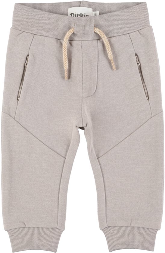 Lichtgrijze joggingbroek van Dirkje met touwtjes en ritszakken.