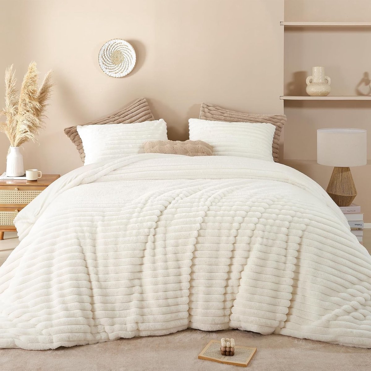 Omgoods - Witte Faux Fur Dekbedovertrekset 3-delig 220 x 240 cm
