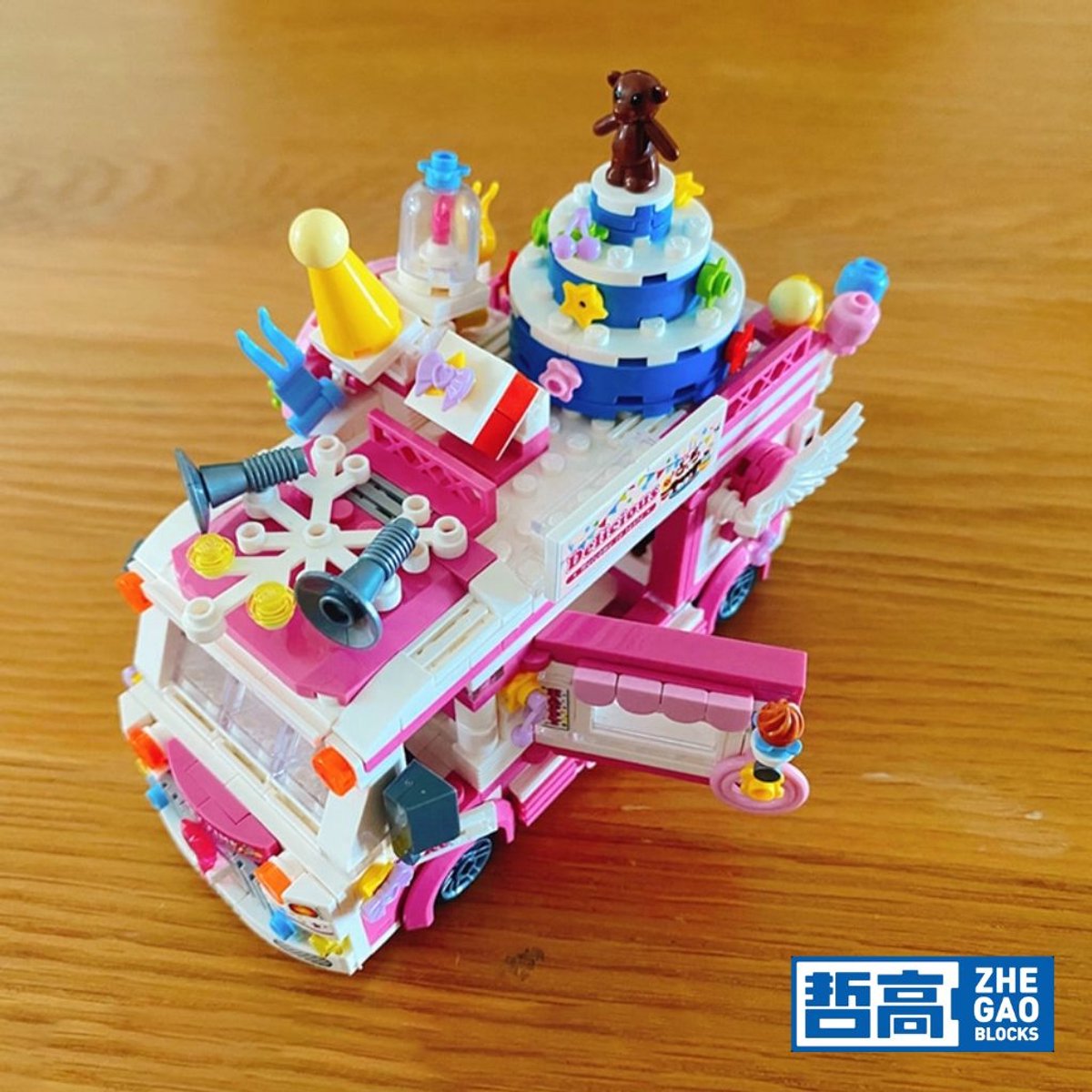 Zhe Gao 00889 Cake truck bouwset | City & friends Adventure | Classic Creator STEM speelgoed knutselen meisjes bouwpakket | Kermis & Pretpark Auto Foodtruck modelbouw voor kinderen & volwassenen | niet geschikt voor Lego | Bouwdoos met 608 bouwstenen — afbeelding 9