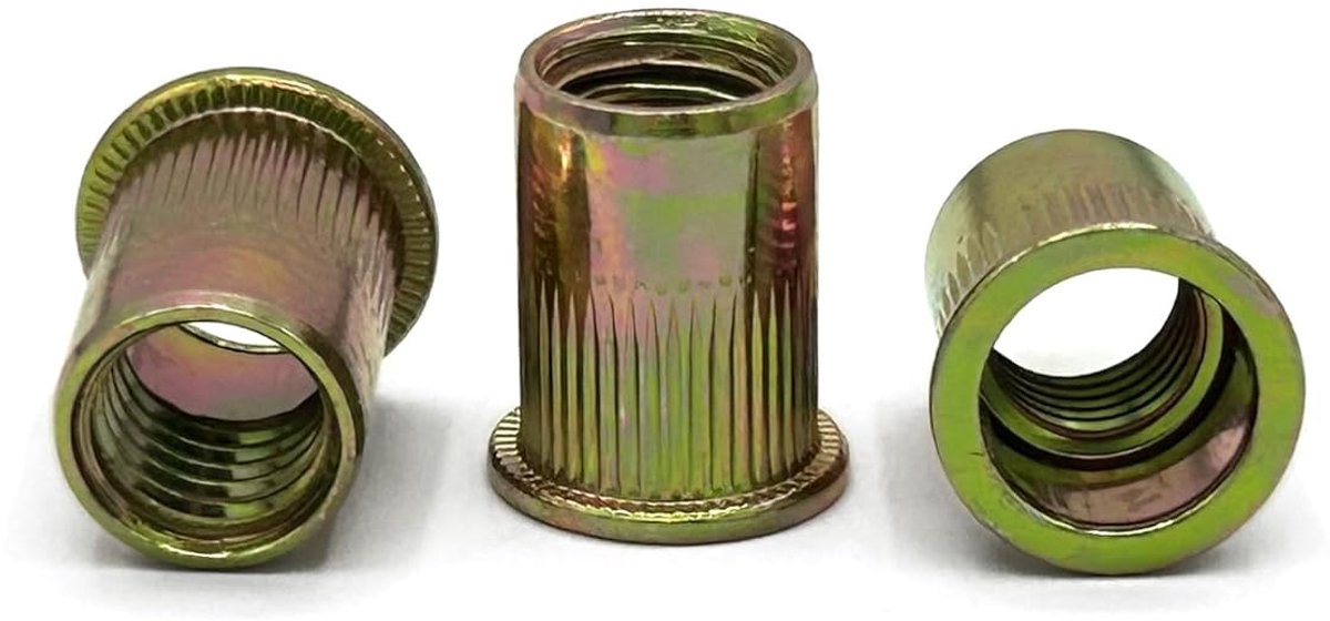 Klinkmoeren van koolstofstaal (geel verzinkt). Blindklinkmoer M10. Draadnieten 17 x 21 mm (50 stuks)