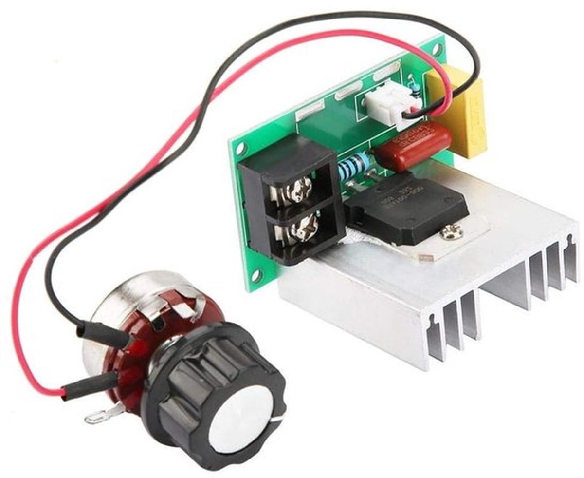 Krachtige AC Motor Snelheidsregelaar 0-220V 8000W met Surge en Piekbescherming, Ideaal voor Elektrische Toepassingen en Voltage Regulatie