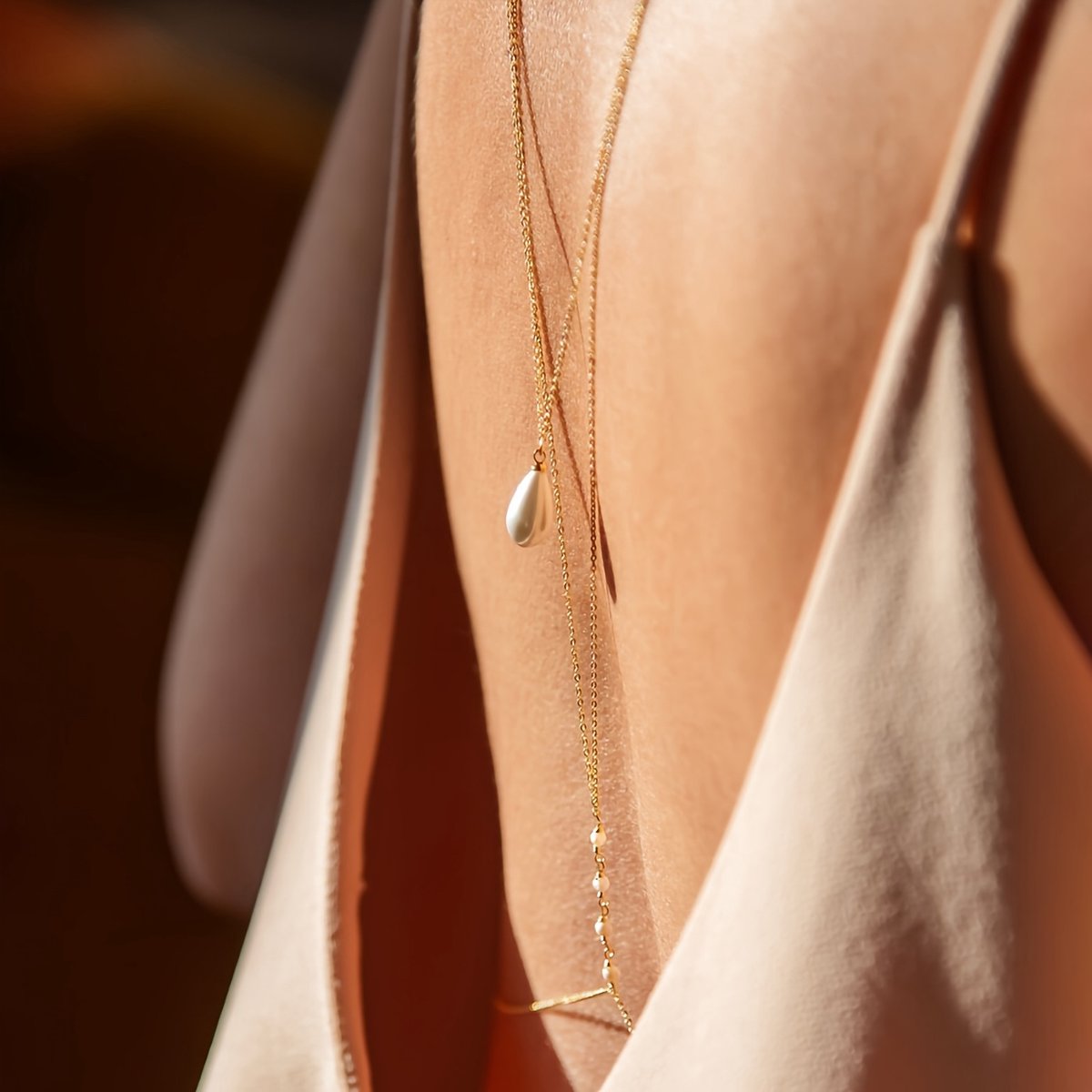 Sjika - Body Chain Dames Goud – 18K Gold Plated Stainless Steel – Body Ketting met Parel – Lichaamssieraad Dames - Cadeau voor haar