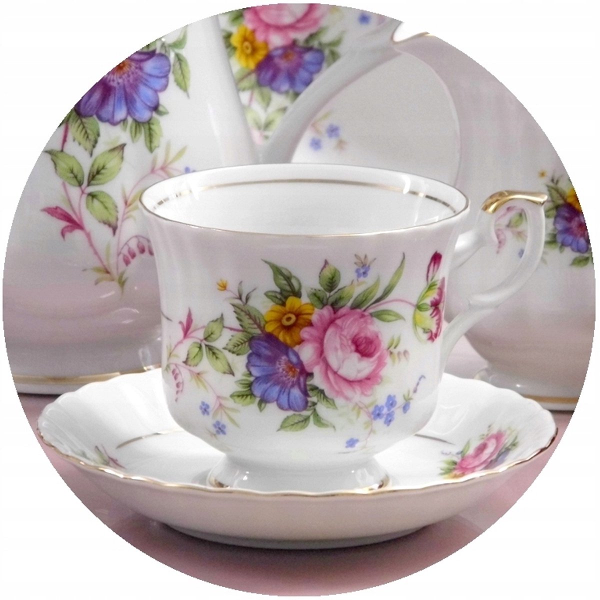 Merkloos Porseleinen schotel 14 cm, decoratie 096, handgemerkt