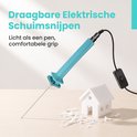 Cyaanblauwe elektrische schuimsnijder die licht en comfortabel is, met een schakelaar en een klein wit huisje.