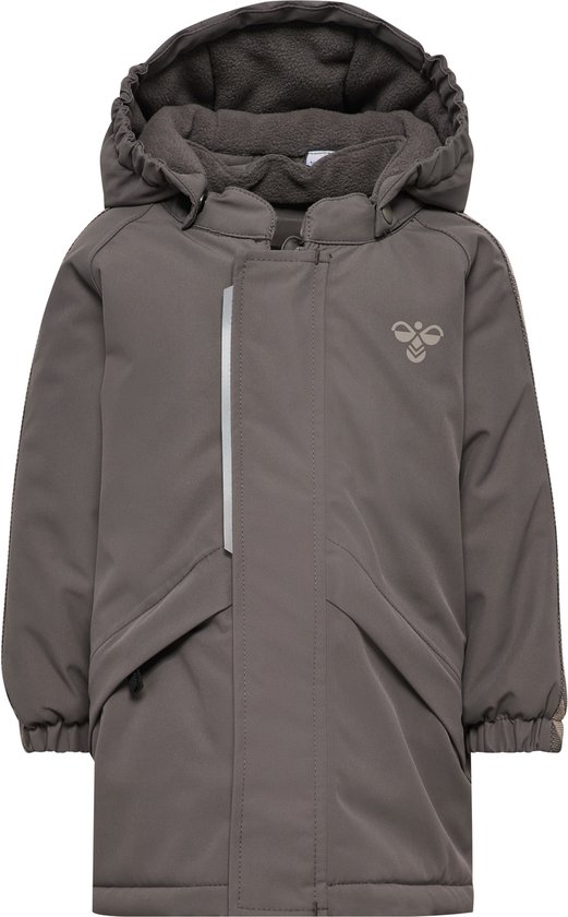 Donkergrijze winterjas met capuchon, rits, reflecterende streep en chevron-strepen op de mouw.