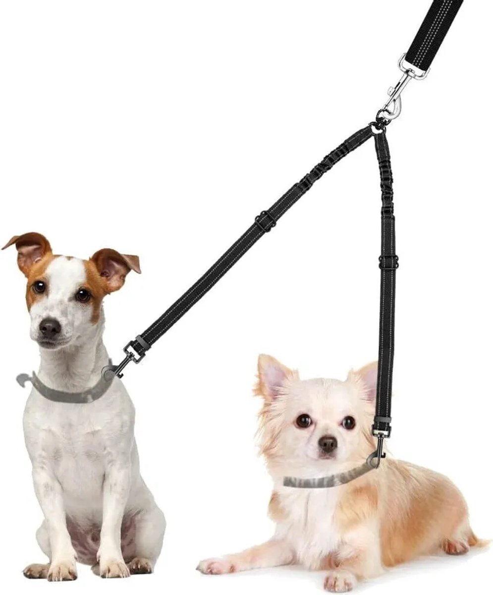 Hondenriem met twee uiteinden, anti-klitfunctie, 360° draaibare vork, geschikt voor twee honden tegelijk, verstelbare schokabsorberende elastische reflecterende riem, geschikt voor kleine, middelgrote en grote honden, zwart.