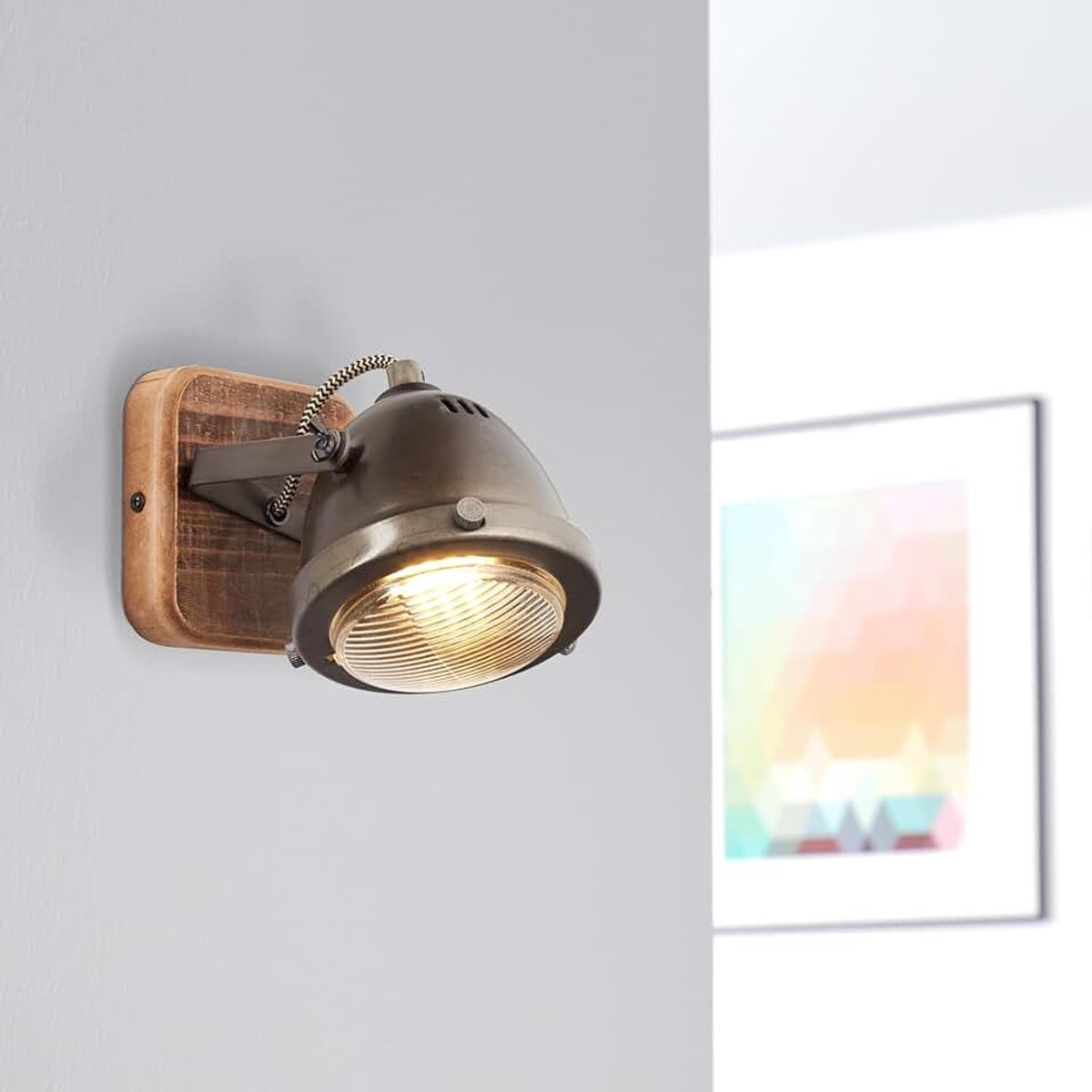 Rustieke wandspot met ongewoon retro design | 12 x 12cm | Stijlvolle wandspot voor een mooie flair in de entree | Materiaal: metaal/pinehout | Kleur: bruin/steelkleuren | Rustieke wandlamp met retro design, 12 x 12 cm, wandspot van metaal/hout