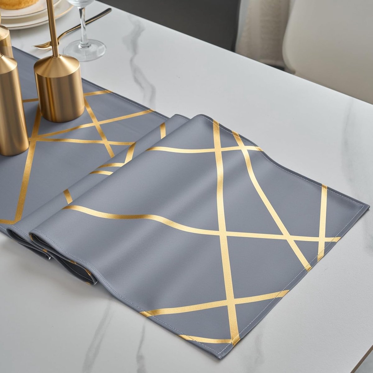 Tafelloper Blauw Grijs Goud Stof 33 x 100 Verjaardag Tafeldecoratie Polyester Fluwelen Lijnen Geometrie Modern Elegant Wasbaar Decoratief Tafelkleed voor Keuken Bruiloften Feest Vakantie