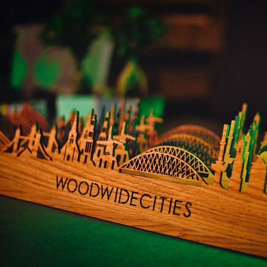 Standing Skyline Dordrecht Zwart hout - 40 cm - Woon decoratie om neer te zetten en om op te hangen - Meer steden beschikbaar - Cadeau voor hem - Cadeau voor haar - Jubileum - Verjaardag - Housewarming - Aandenken aan stad - WoodWideCities - Merkloos