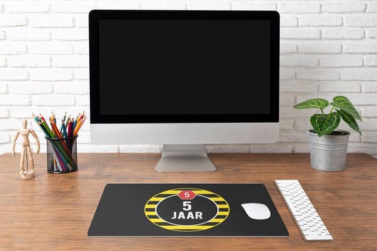 Bureau onderlegger 60x30 cm - Muismat Jubileum - 5 Jaar - Quote - Bureaulegger xl - Desk mat beschermer - Computer muismatten