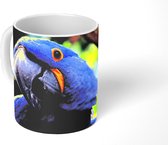 Mok - Close-up van een hyacintara - 350 ML - Beker