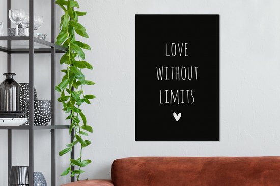 Tableau sur toile Citation anglaise Amour sans limites avec un coeur fond noir - 60x90 cm - Décoration murale