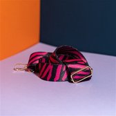 STRAP BIG FUCHSIA ZEBRA Bag strap - Festival tassenriem - Schouderband - Schouderriem tas - Tassen riem - Tas hengsel - Tassen band - gitaar strap - cameratas band - cross body - verstelbare 