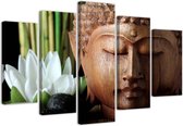 Trend24 - Canvas Schilderij - Boeddha En Een Witte Bloem - Vijfluik - Oosters - 100x70x2 cm - Bruin