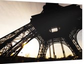 Detail van de Eiffeltoren op een zomeravond in Parijs - Foto op Dibond - 60 x 40 cm
