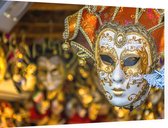 Traditioneel Venetiaanse masker in een winkel op straat - Foto op Dibond - 60 x 40 cm
