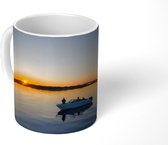 Mok - Vissen vanaf een motorboot - 350 ML - Beker