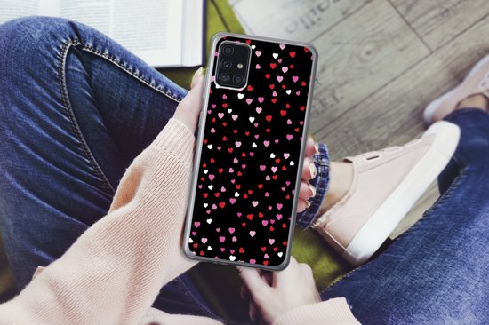 Coque Samsung Galaxy A52 5G - Un dessin avec des coeurs sur fond noir - Siliconen