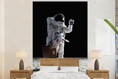 Behang - Fotobehang Astronaut - Ruimte - Koffer - Breedte 145 cm x hoogte 220 cm